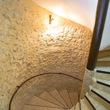 Chateau De L Etang 30 Hectares *