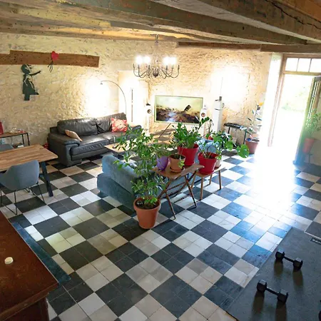 Chateau De L Etang 30 Hectares